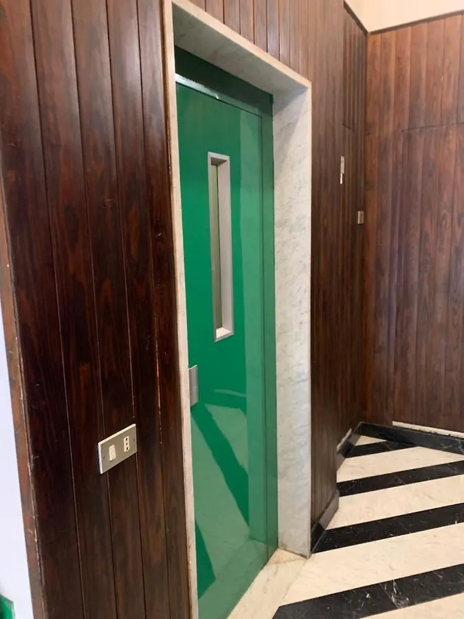 Columbus Apartment Кьявари