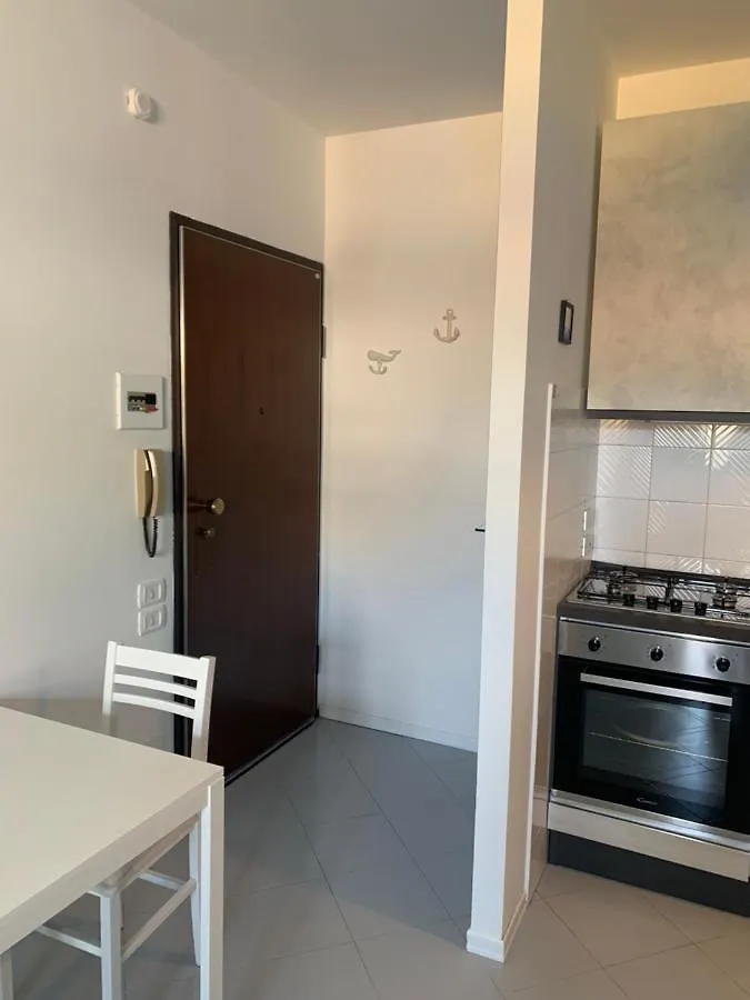 Columbus Apartment Кьявари
